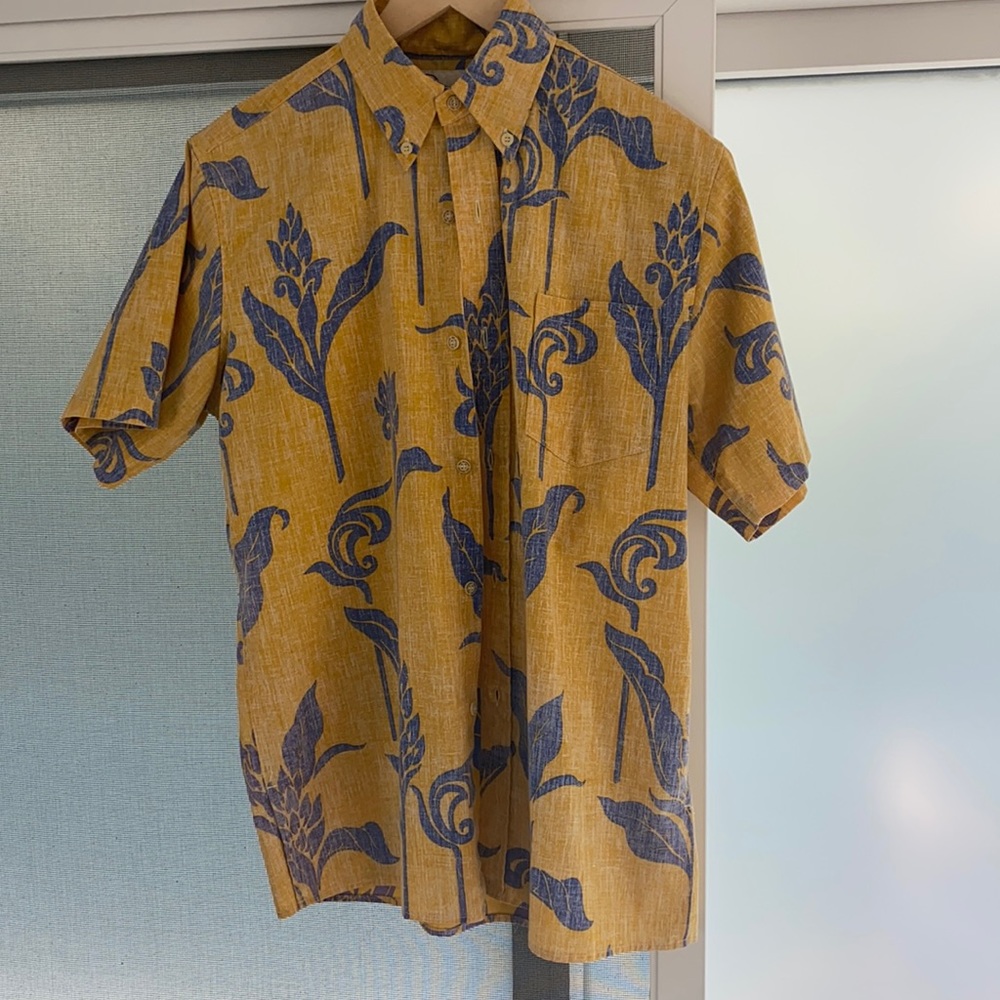 Men’s Reyn Spooner Hawaiian shirt size small